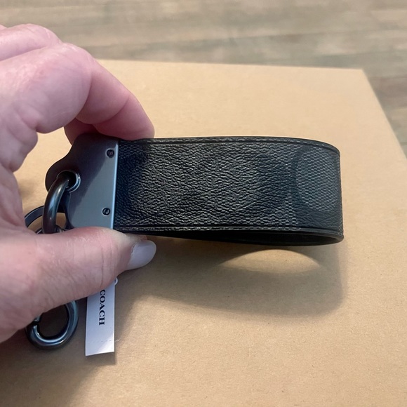 Coach Loop Keychain Fob Bag Charm In Signature Canvas - Picture 4 of 9